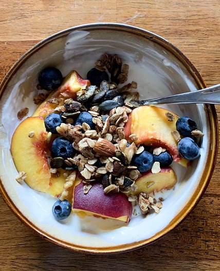 Homemade Cinnamon Spiced Granola {Dairy Free, Refined Sugar Free} - Dr Liz Carter