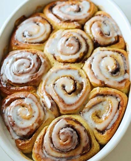 Viral Tiktok Cinnamon Rolls with Heavy Cream