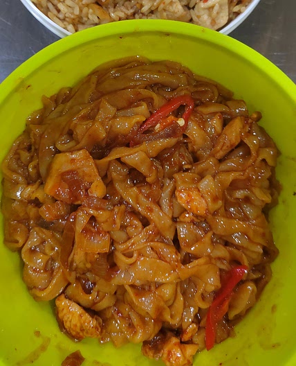 Kuey Teow goreng lembab