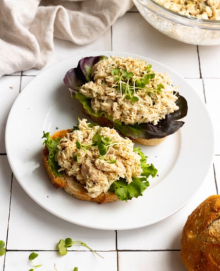 10-Minute Healthy Tuna Salad Recipe with Greek Yogurt