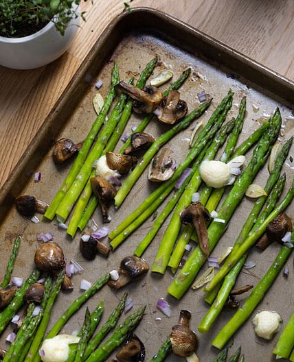 Oven-Roasted Asparagus & Mushrooms