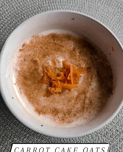 Carrot cake overnight oats