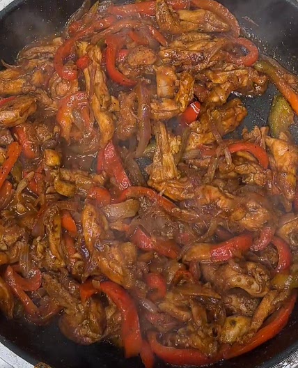 One Pan Chicken Fajitas 