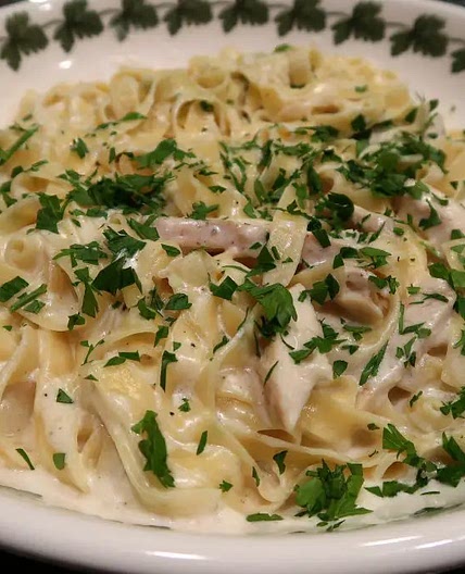 Fettuccine Alfredo with Chicken Recipe