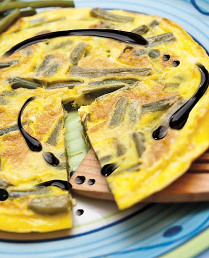 Green bean omelette with Balsamic Vinegar and Dijon mustard