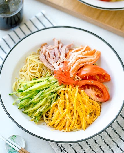 Hiyashi Soba (Cold Soba Noodles)