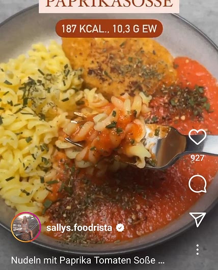 Nudeln mit Paprika Tomatensauce
