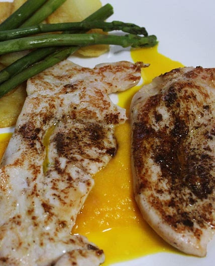 Pollo a la Plancha con Salsa de Zanahoria con arroz