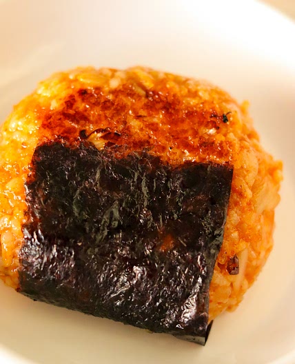 Cheesy Kimchi Rice Balls (Yaki Ongiri)