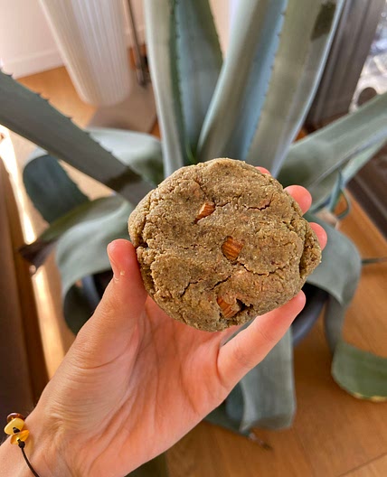 Vegan matcha almond cookies