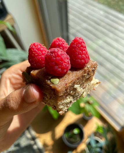 Vegan date bars