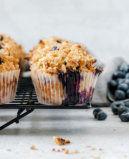 Buttermilk blueberry muffins with streusel topping