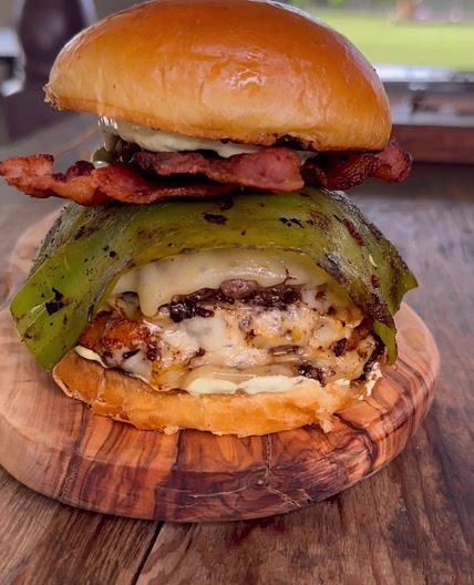 ROASTED HATCH SMASHBURGER