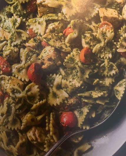 Pasta with Kale Pesto, tomatoes & chicken