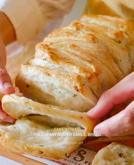 Pull apart butter garlic bread for appetizer 💯 🍞Dough Ingredient