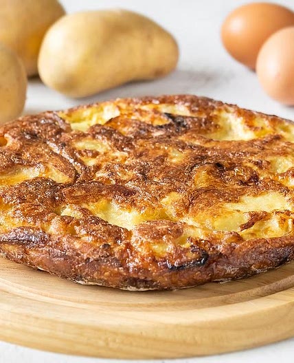 Spanish Potato Omelet (Tortilla de Patatas)