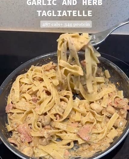 garlic and herb tagliatelle