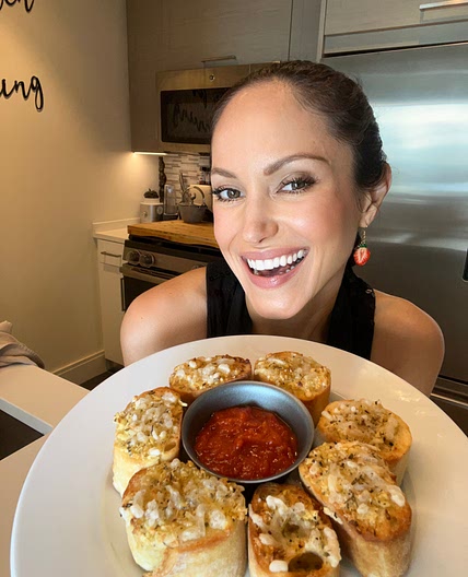 Vegan Cheesy Garlic Bread in the Air Fryer