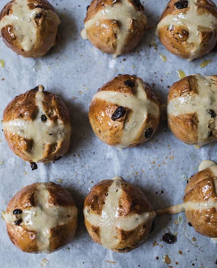 Earl Grey Hot Cross Buns