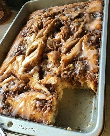 Cinnamon Roll Cake