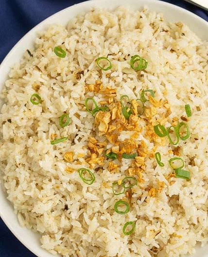 Sinangag (Filipino Garlic Fried Rice)