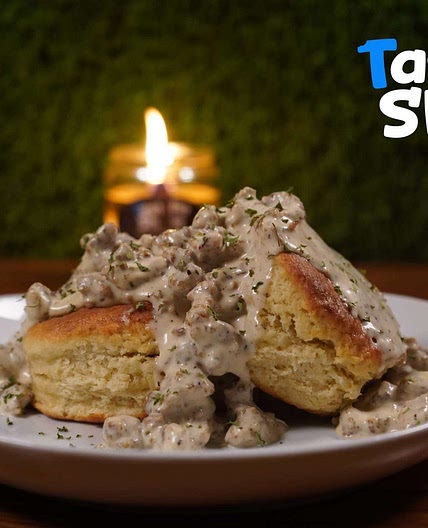 Homemade Biscuits & Gravy Recipe