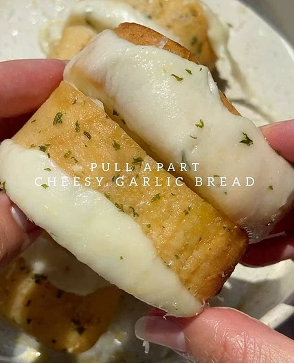 Pull Apart Cheesy Garlic Bread