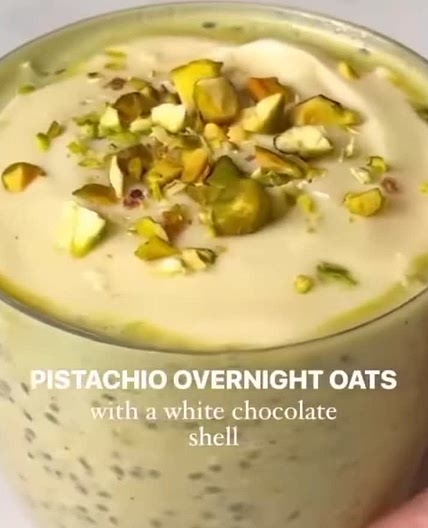 Pistachio overnight oats
