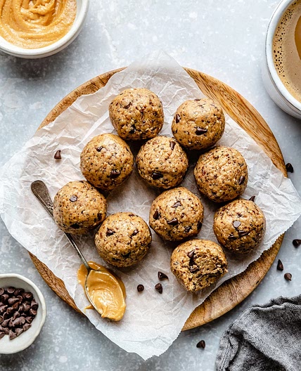5-MINUTE PROTEIN PEANUT BUTTER ENERGY BITES