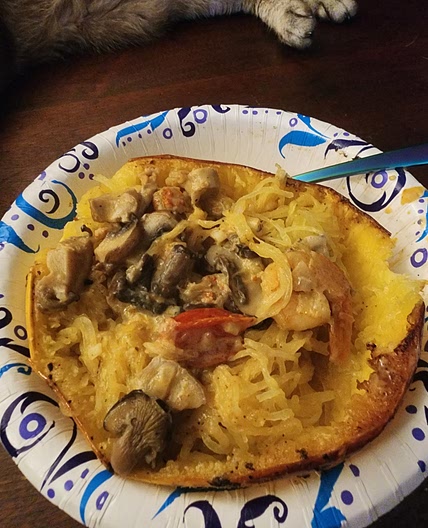 Spicy seafood and veggie topper
