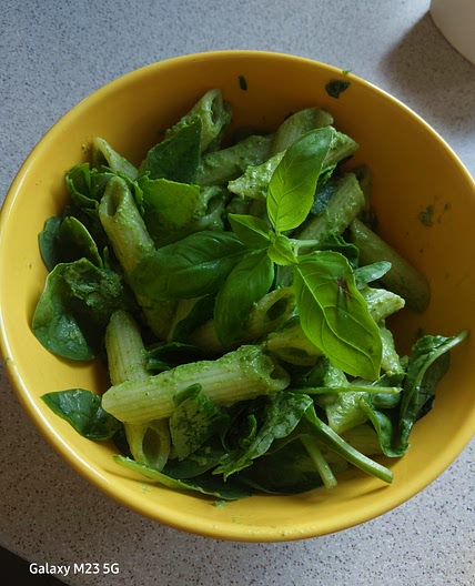 Spinach feta pasta