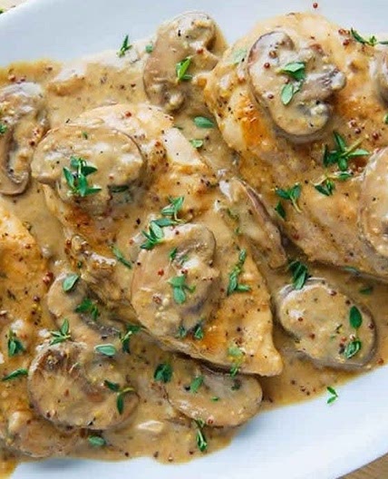 Poulet à la moutarde et aux champignons