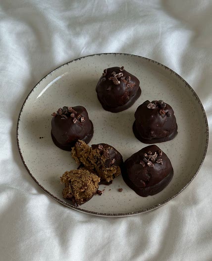 ‘Healthy’ cookie dough bites 
