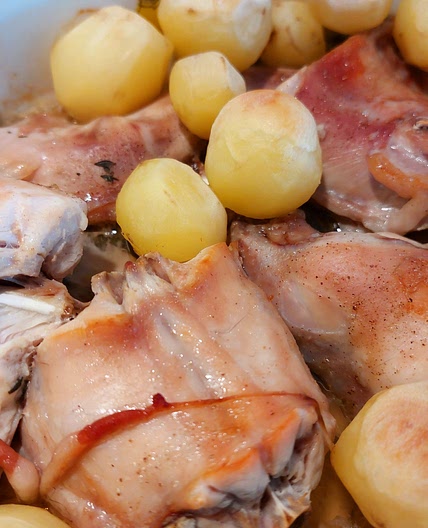 Baked rabbit with potatoes - Beer marinade