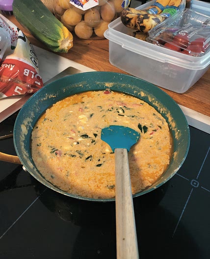 Girl dinner pasta