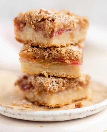 Apple Shortbread Squares with Cinnamon Crumb Topping
