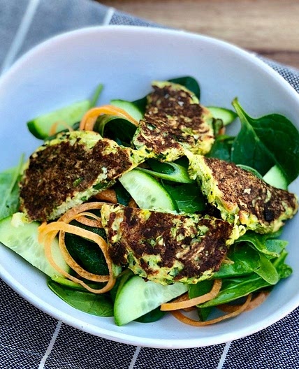 Zucchini and halloumi fritters