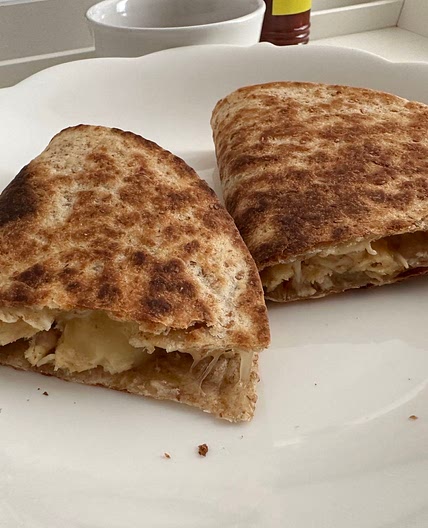 Easy chicken quesadilla 