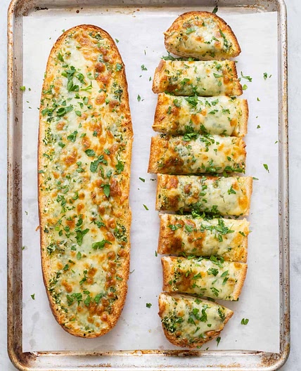 Garlic Cheese Bread to Die For *****