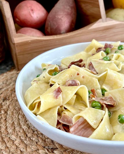 Creamy Proscuitto and Peas Pasta