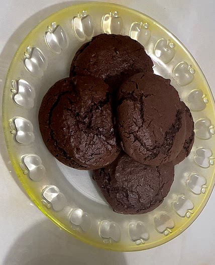 Brownie crinkle cookies 