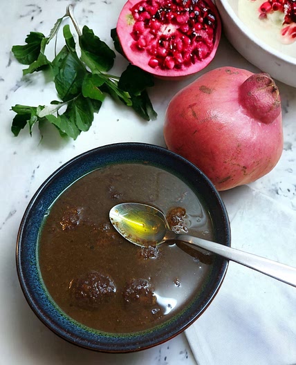 Khoresh-e Fesenjān (Persian walnut and pomegranate stew)