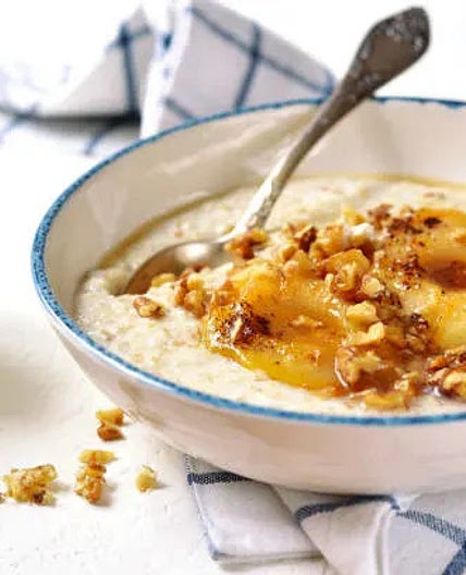 Pear Cardamom Oatmeal