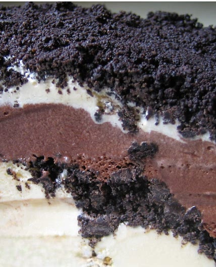 D'licious Eclair Ice Cream Cake