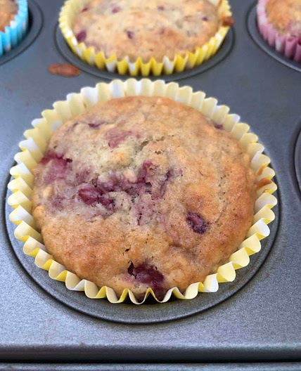 Banana and berry muffins