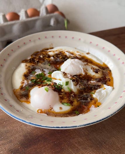 Turkish Eggs 🍳 (have you tried eggs like this?!)