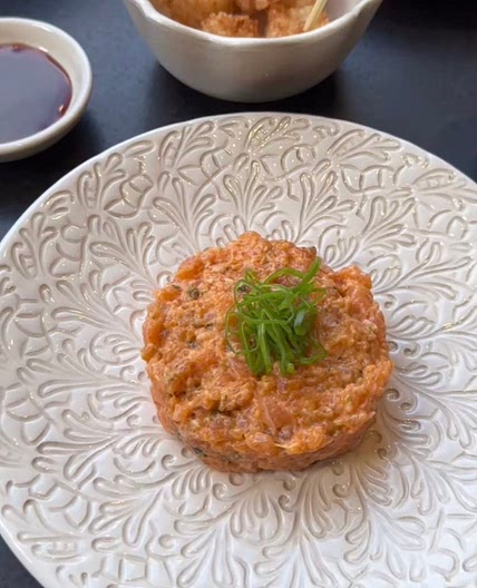 Spicy Salmon with Crispy Rice