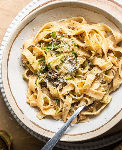Creamy Garlic Mushroom Pasta Recipe