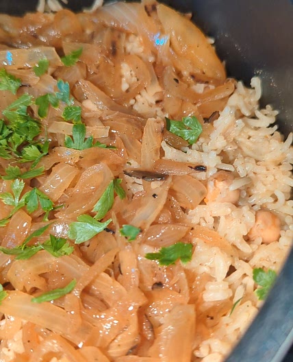 Chickpeas and Rice with Caramelized Onions