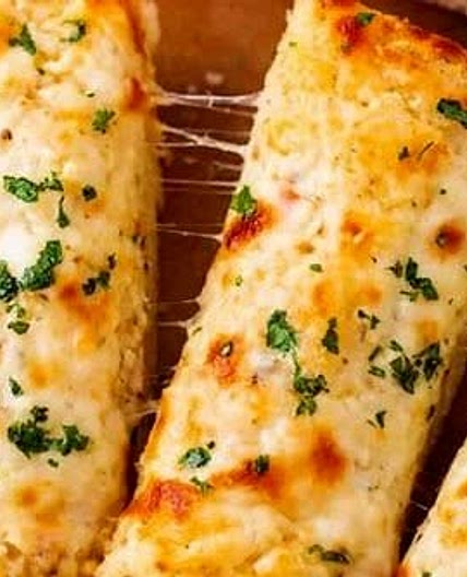 D'licious Cheesy Garlic Bread
